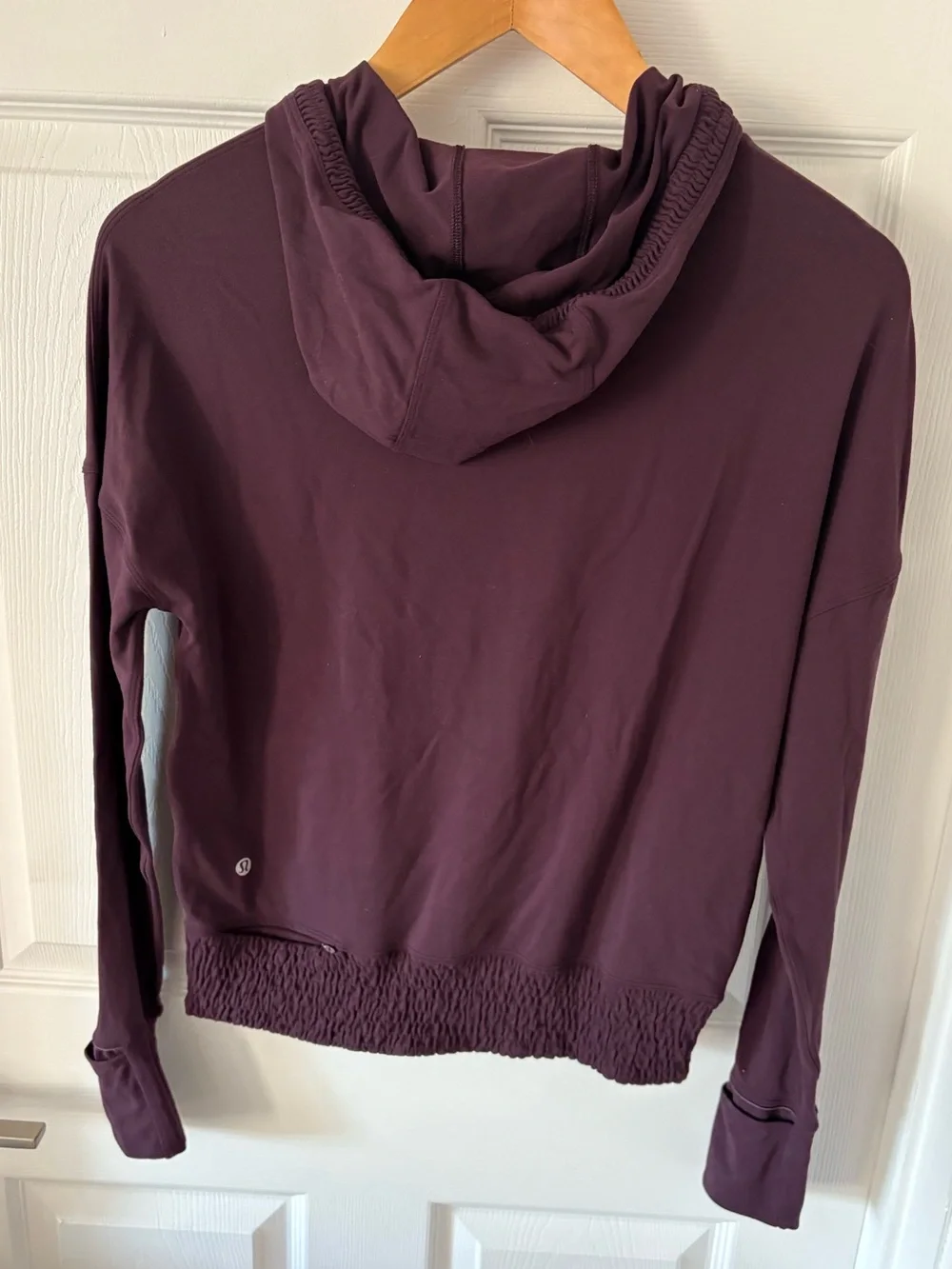 lululemon athletica stretchy fabric